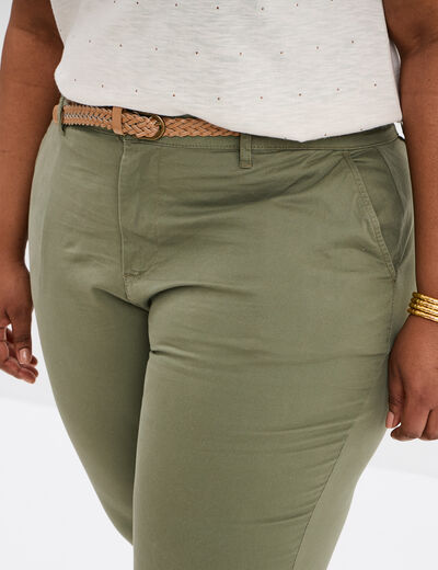 Pantalon chino cigarette ceinturé coton vert kaki femme grande taille