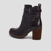 Bottines à talons en cuir boucle noir femme