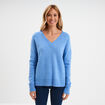 Pull droit ample col V fentes aux c&ocirc;t&eacute;s bleu clair femme