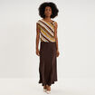 Jupe longue &eacute;vas&eacute;e effet satin marron fonc&eacute; femme