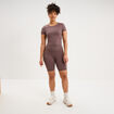 T-shirt de sport court ajust&eacute; mauve femme