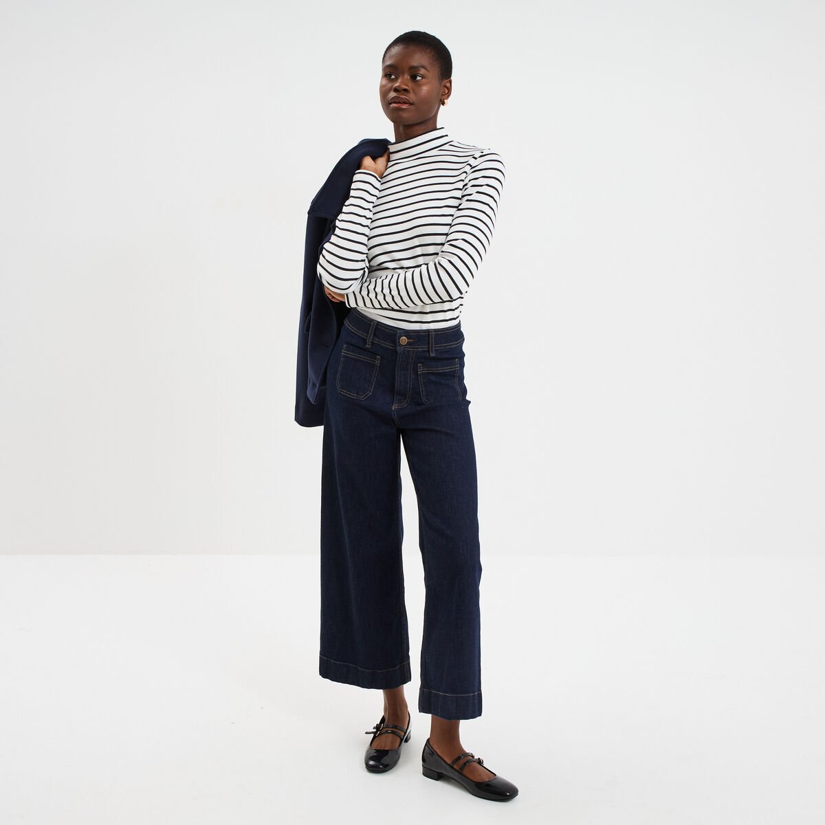 T-shirt ajust&eacute; col montant ecru femme