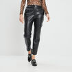 Pantalon ajusté 7/8 ème simili cuir noir femme
