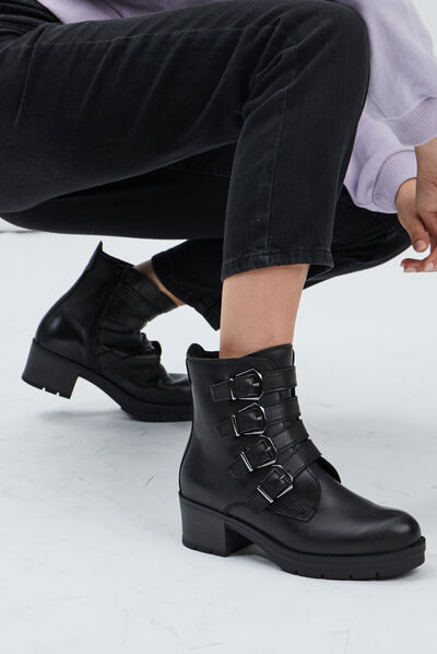 Bottines avec boucles en cuir noir femme
