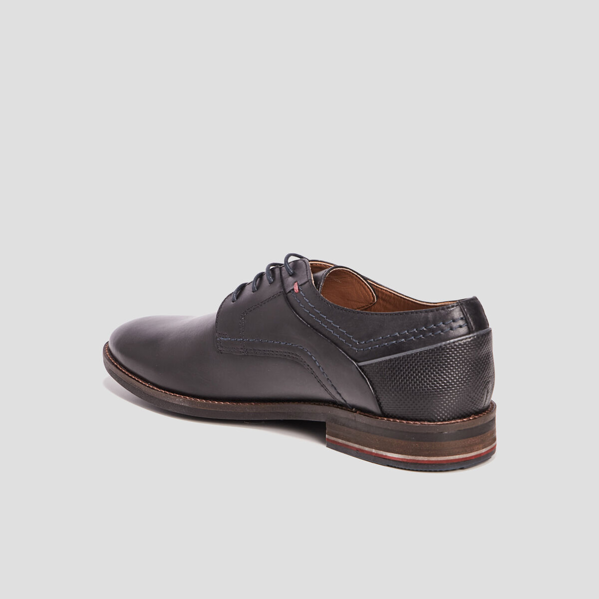 Derbies &agrave; lacets en cuir noir homme