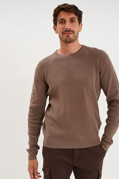 Pull en maille textur&eacute;e col rond gris fonc&eacute; homme