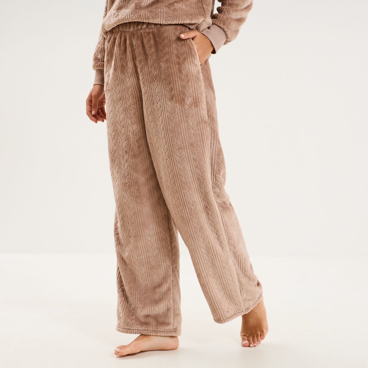 Pantalon effet polaire d&eacute;tails torsades beige femme