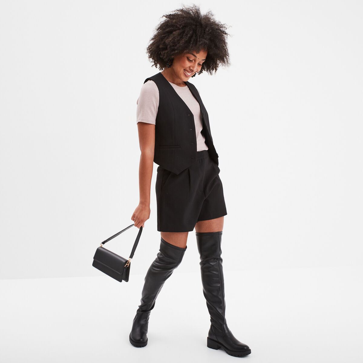 Short large taille haute à pinces noir femme