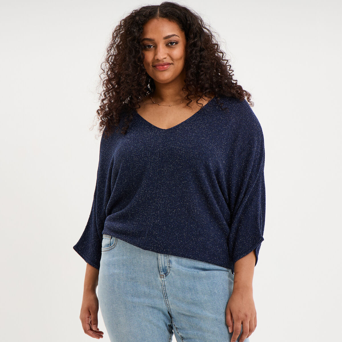 Pull manches 3/4 col en V bleu fonc&eacute; femme grande taille