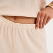 Pantalon effet gaufr&eacute; fluide beige femme