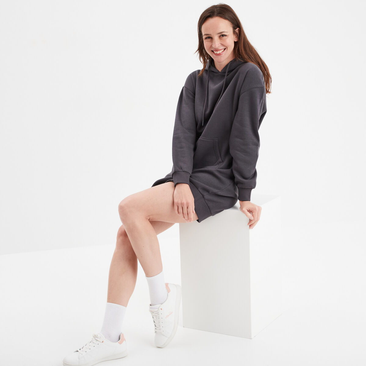 Robe sweat à capuche gris foncé femme