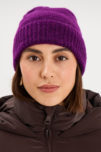Bonnet maille c&ocirc;tel&eacute;e violet fonc&eacute; femme