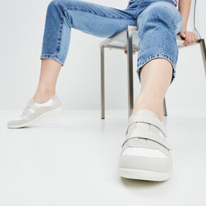 derbies a scratchs en cuir blanc femme Derbies à scratchs en cuir blanc femme