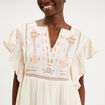 Robe brod&eacute;e manches volants coton creme femme