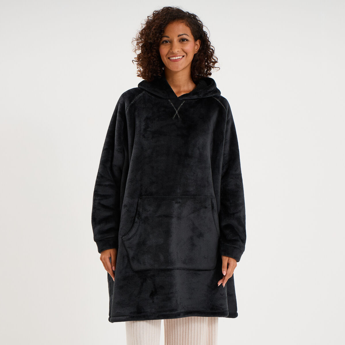 Poncho plaid effet velours &agrave; capuche gris fonc&eacute; femme