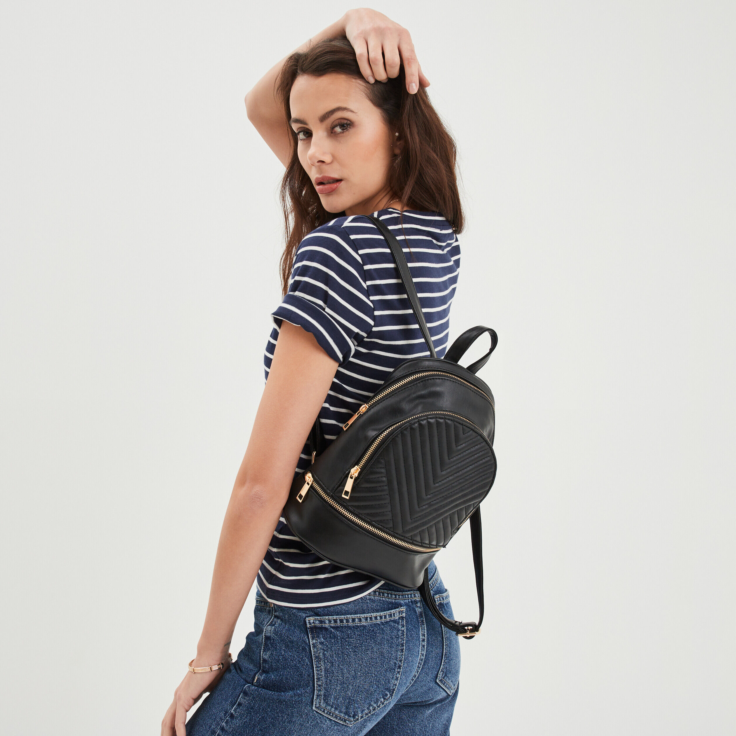 Sac à dos aspect matelassé noir femme LH