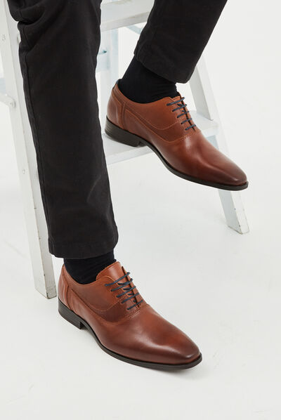 Derbies à lacets en cuir marron homme