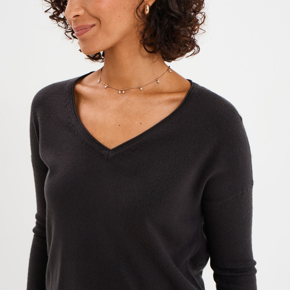 Pull col en V manches longues noir femme