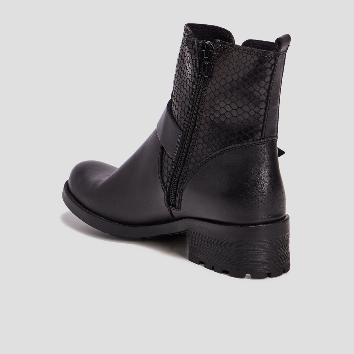 Bottines en cuir semelle crant&eacute;e noir femme