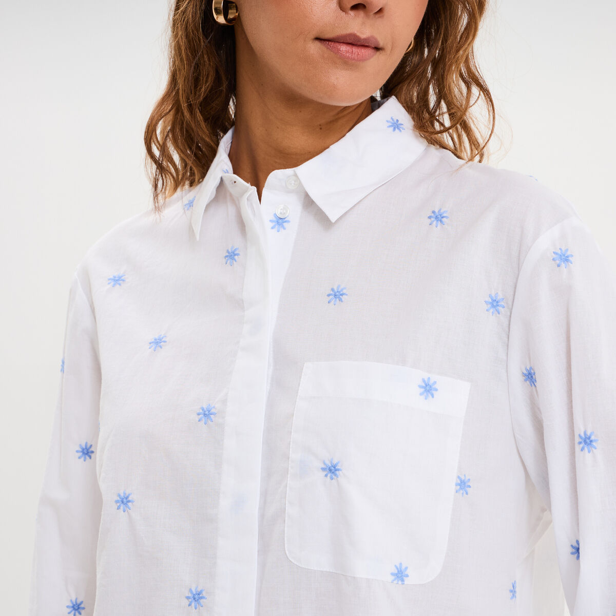 Chemise droite brod&eacute;e coton blanc femme