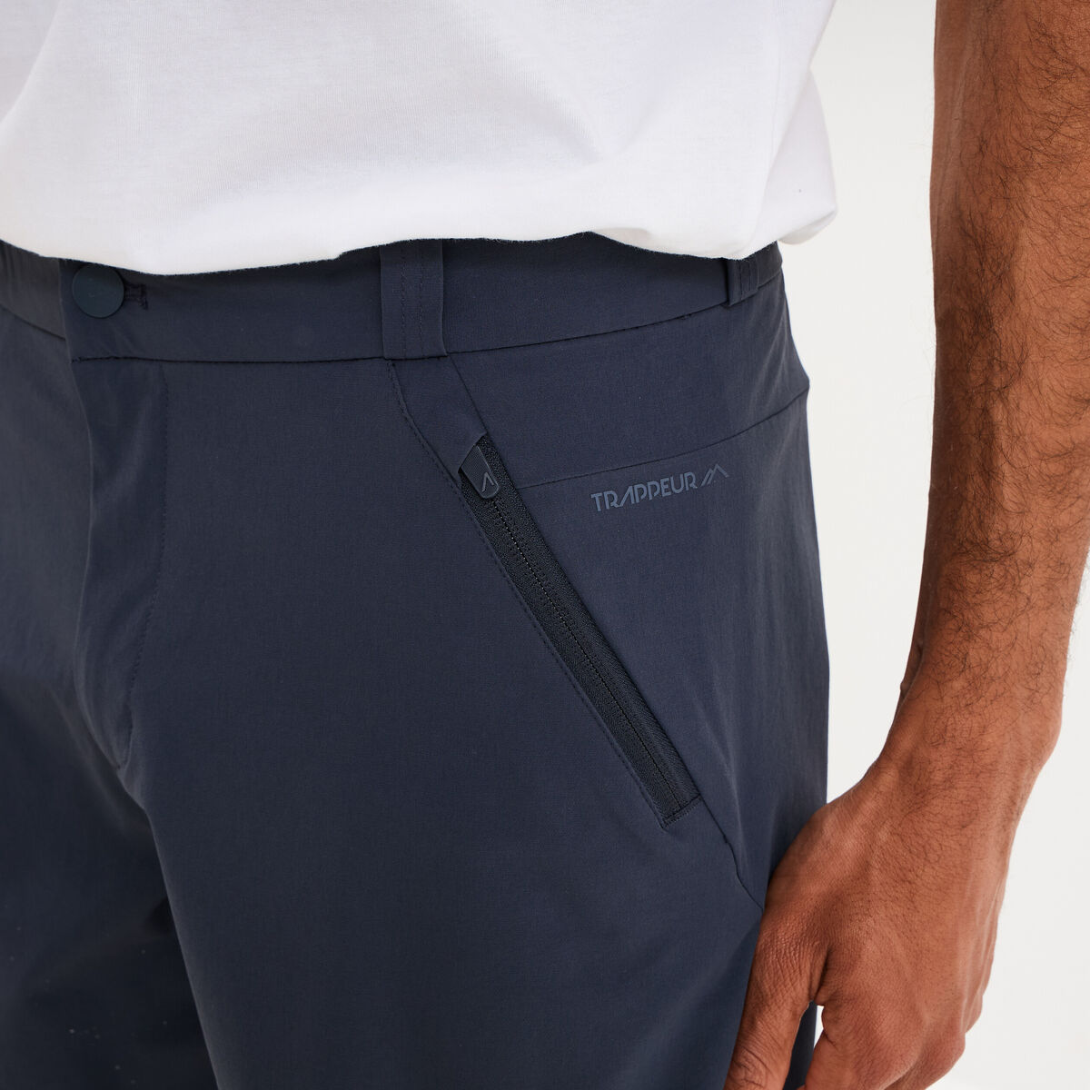 Short droit stretch poches zipp&eacute;es gris fonc&eacute; homme