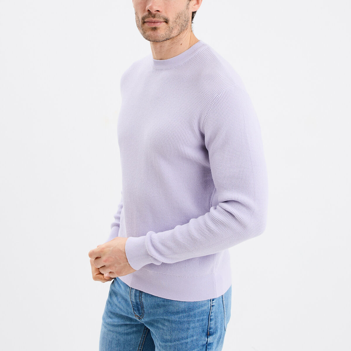 Pull en maille textur&eacute;e col rond parme homme