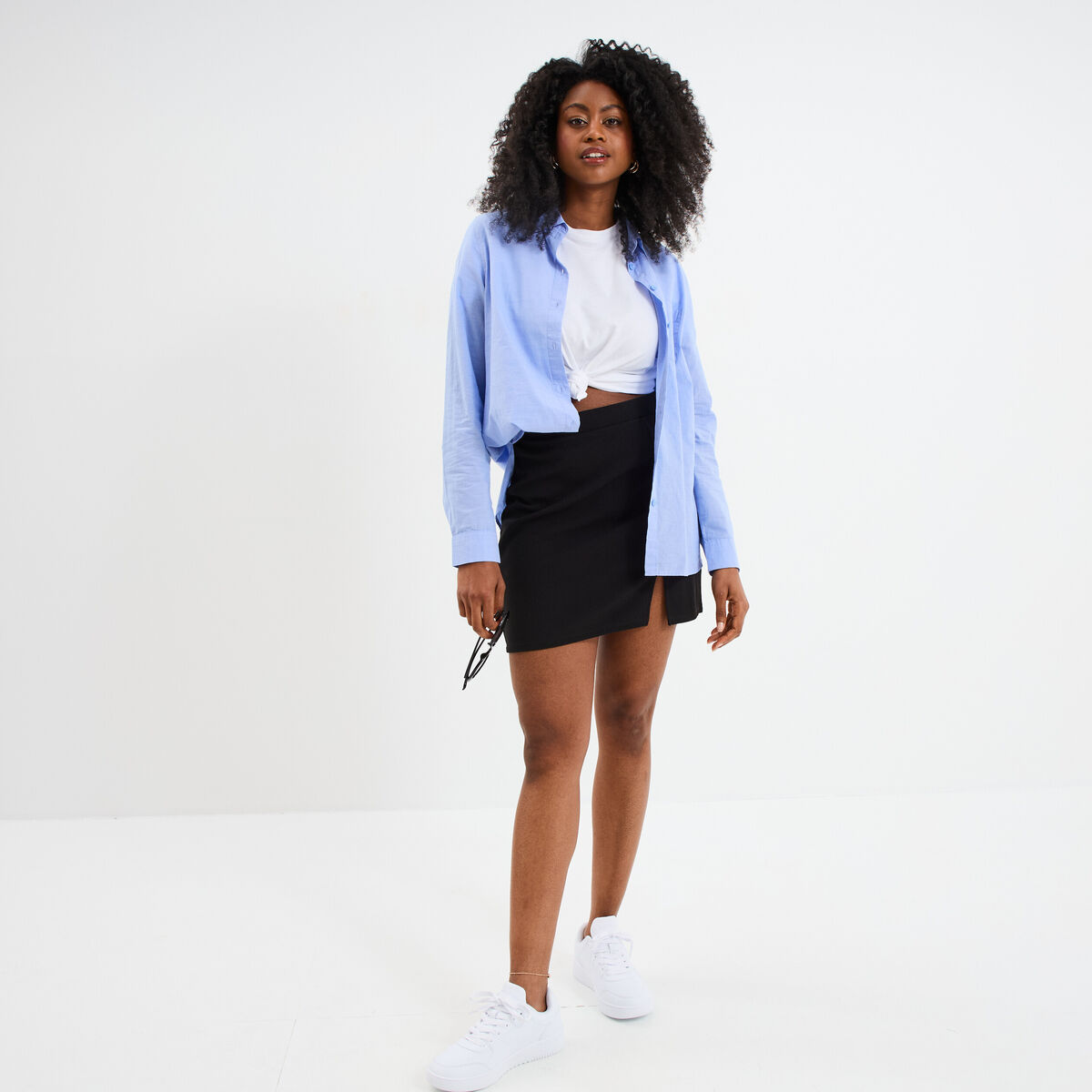 Jupe courte ajust&eacute;e fendue noir femme