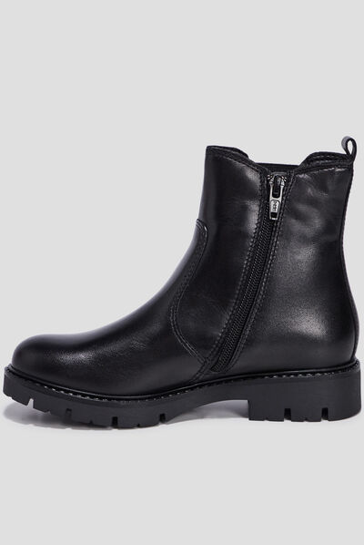 Bottines crantées en cuir noir fille