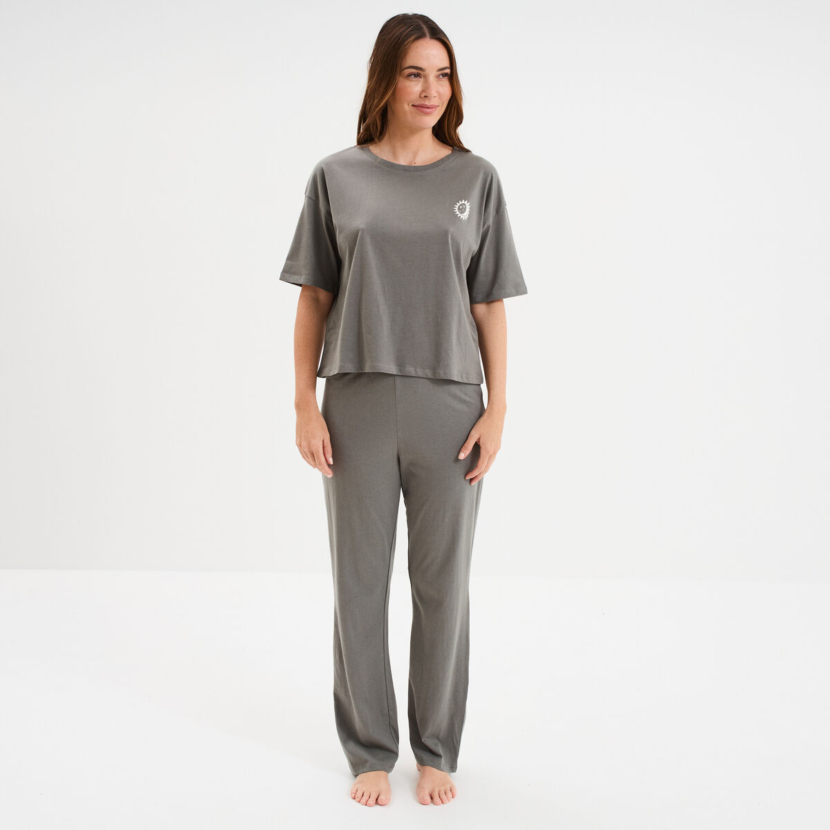Ensemble pyjama pantalon et t-shirt vert kaki femme