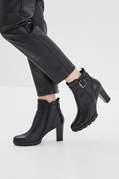 Bottines à talons avec boucles en cuir noir femme