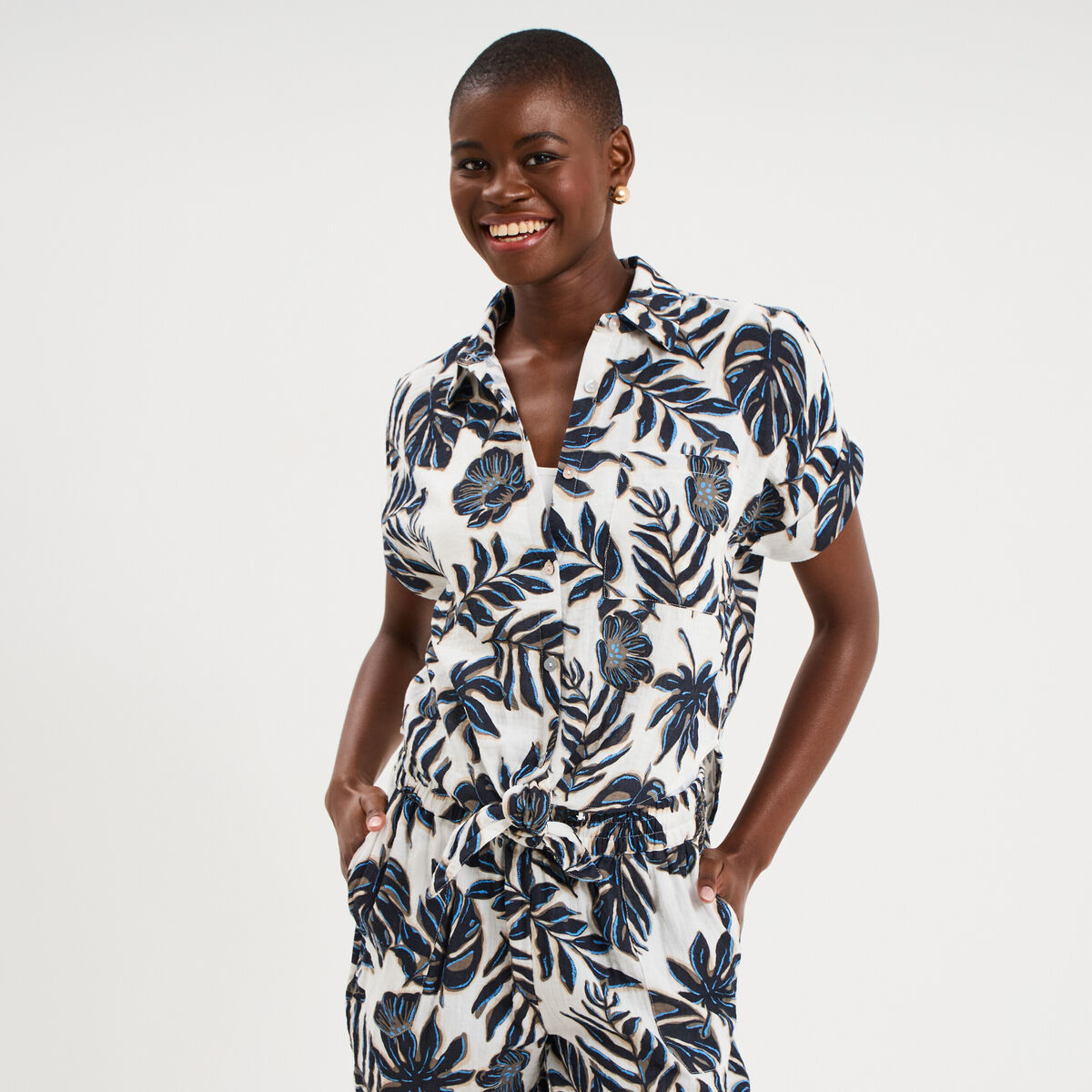 Chemise nou&eacute;e manches courtes gaze coton ecru femme