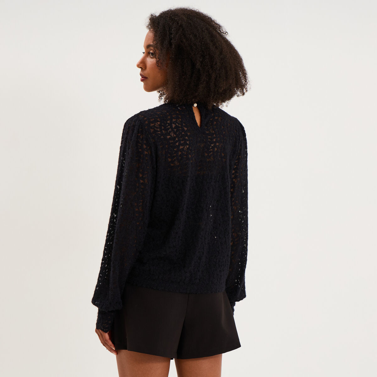 Blouse dentelle col montant noir femme
