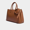 Sac &agrave; main avec bandouli&egrave;re marron cognac femme