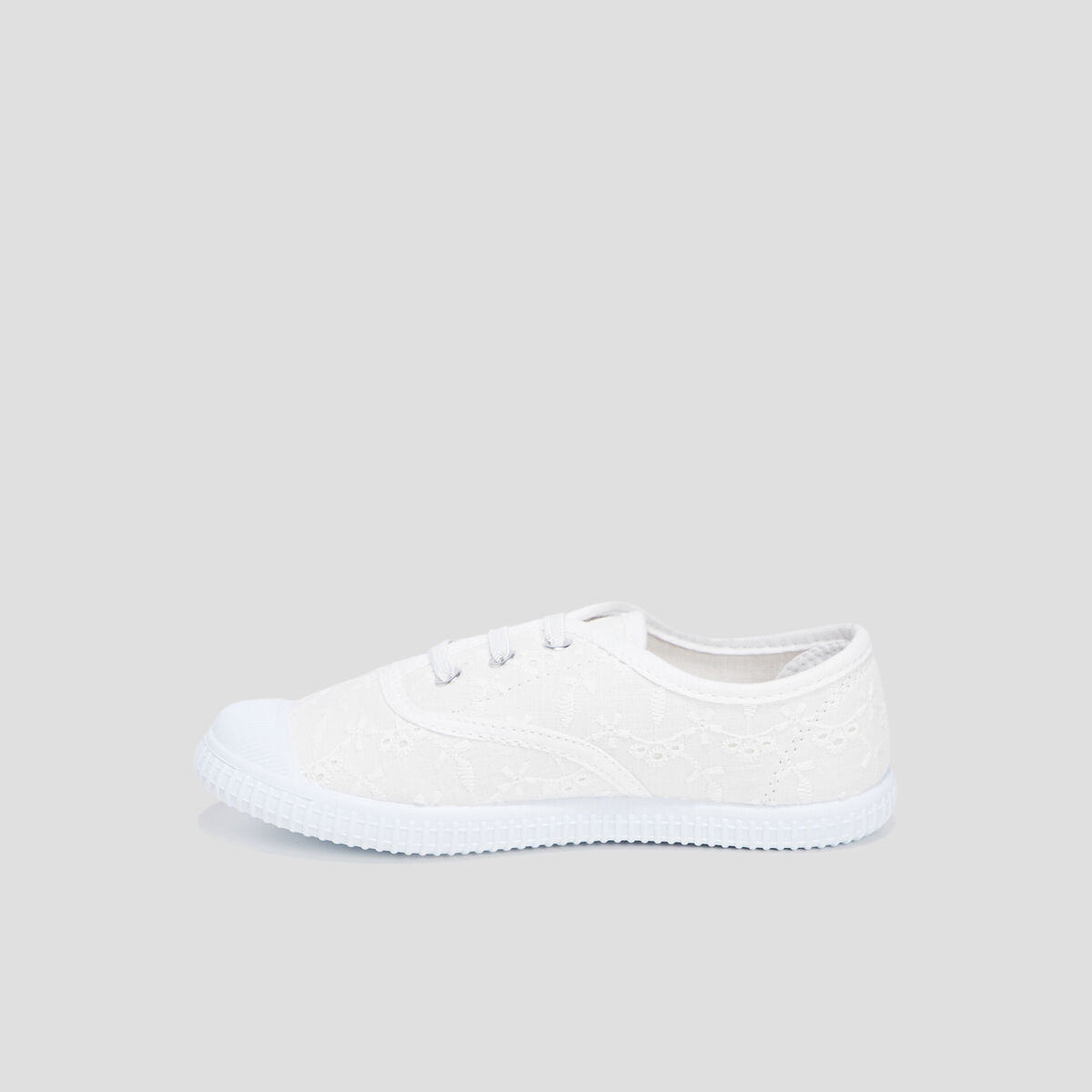 Tennis avec broderie anglaise en toile blanc fille