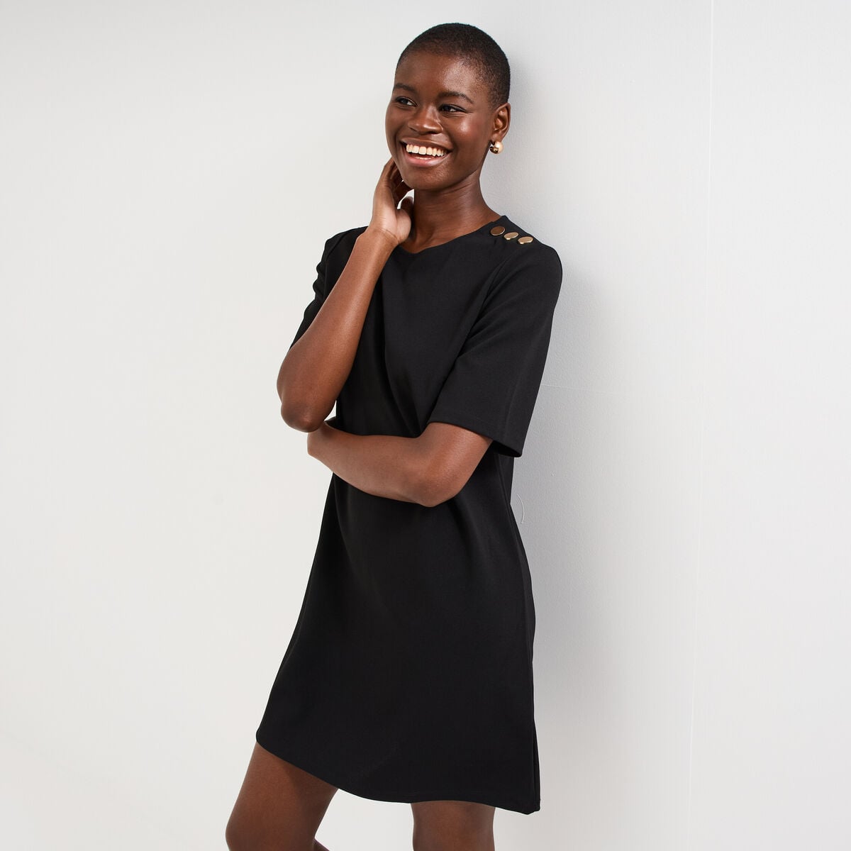 Robe droite cr&ecirc;pe manches courtes noir femme