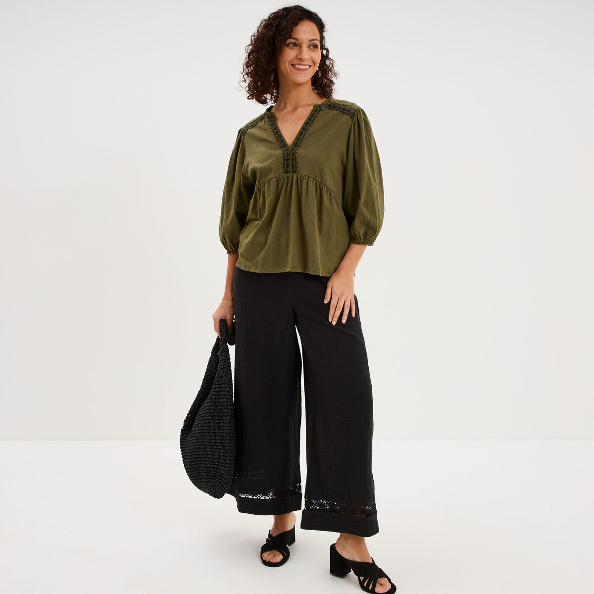 Blouse col tunisien brod&eacute; coton vert kaki femme