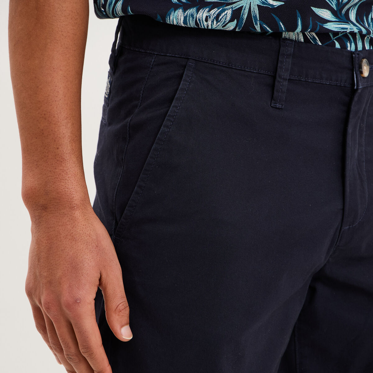 Bermuda short chino straight stretch bleu fonc&eacute; homme