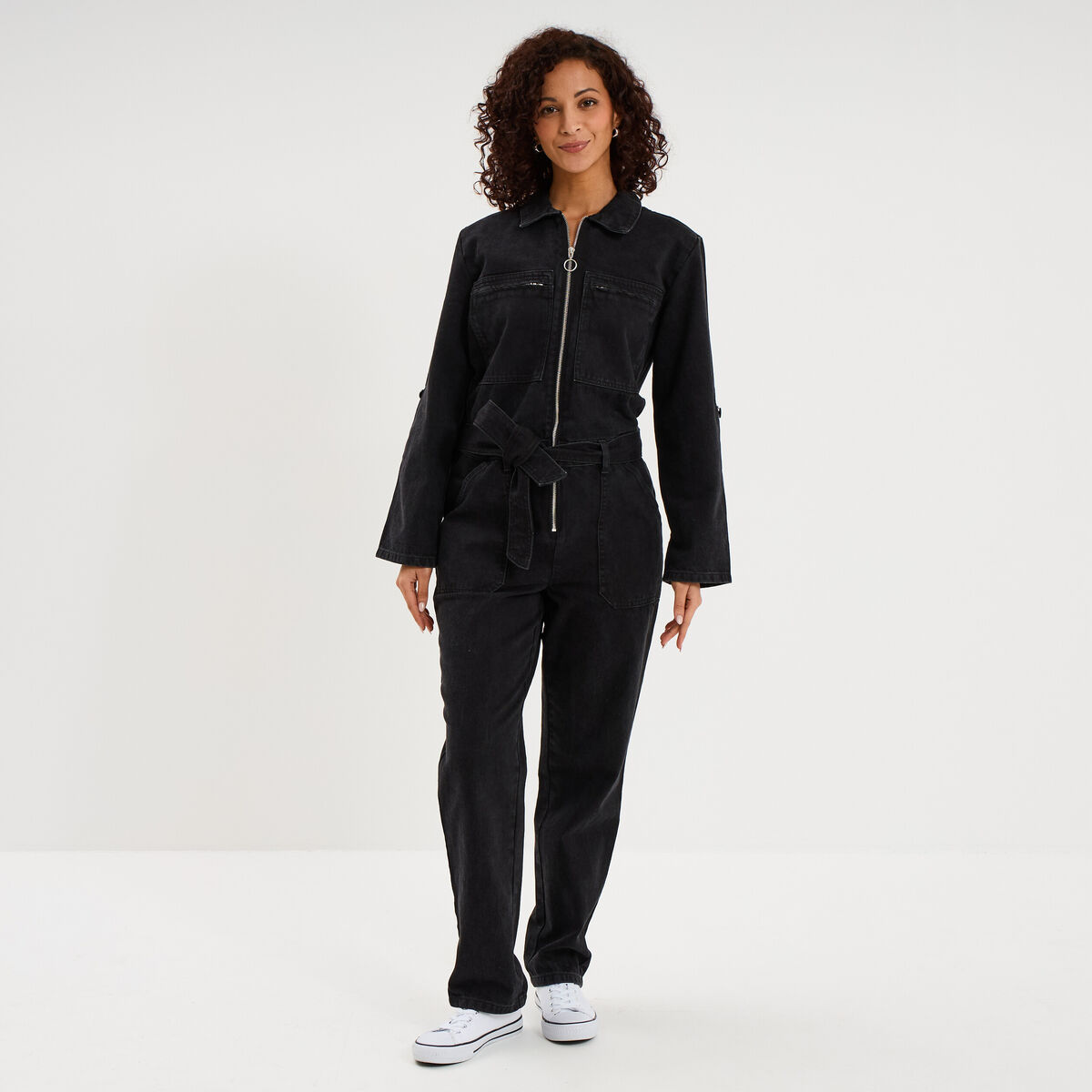 Combinaison pantalon en jean ceintur&eacute;e denim noir femme