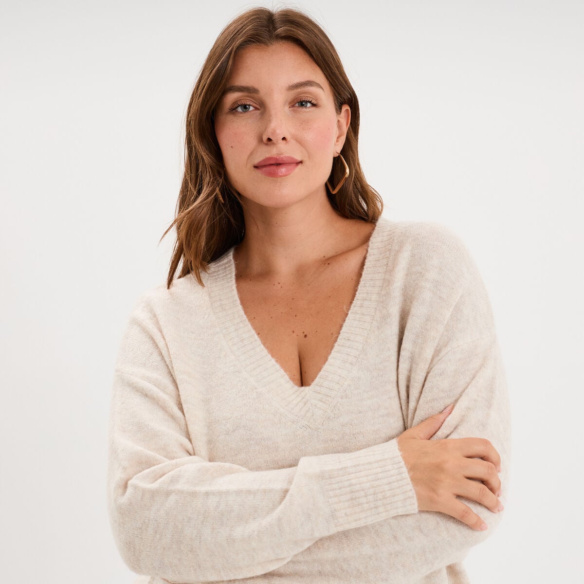Pull droit col en V manches longues ecru femme grande taille
