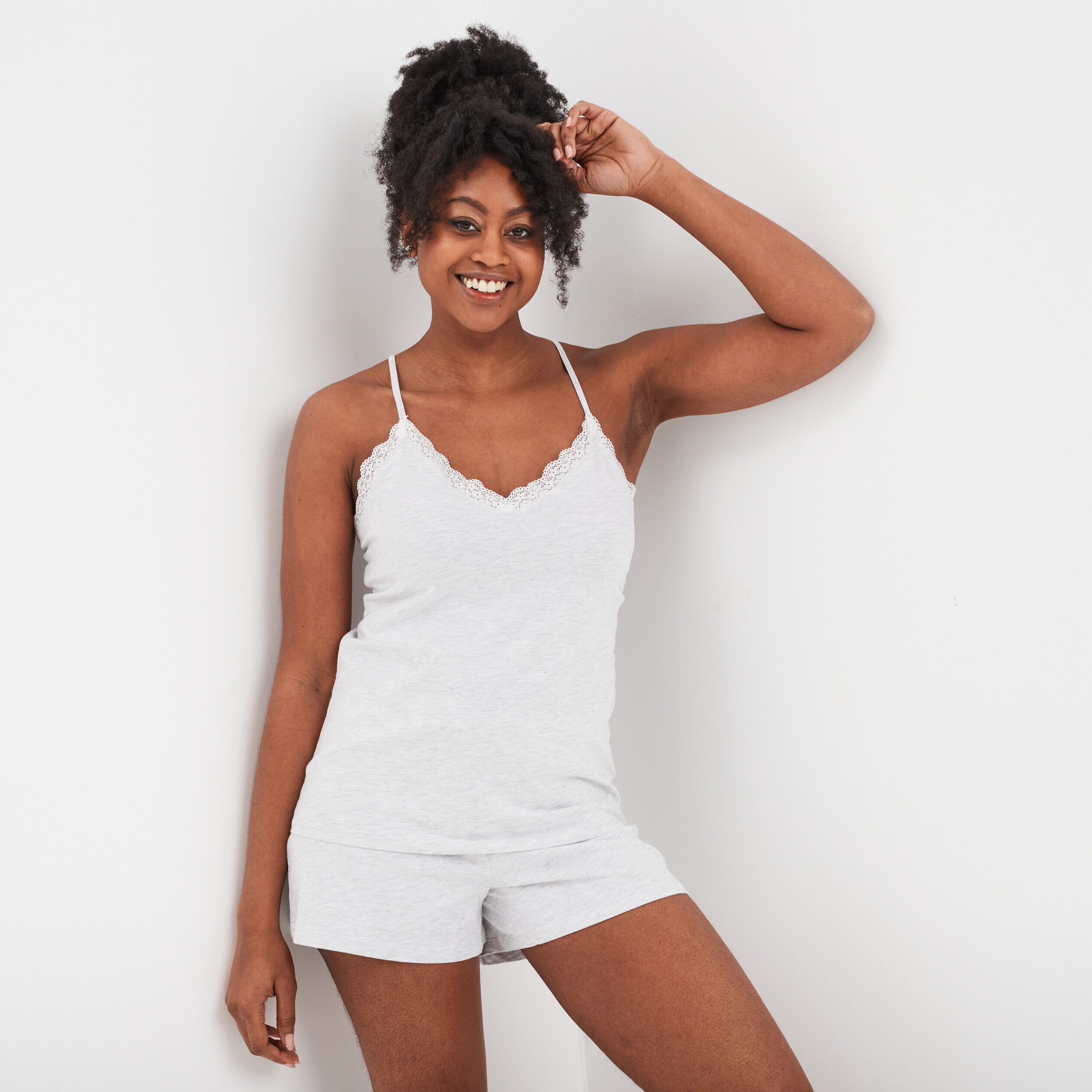 Ensemble pyjama short et débardeur gris clair femme LH