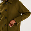 Veste courte oversize boutonn&eacute;e vert kaki femme
