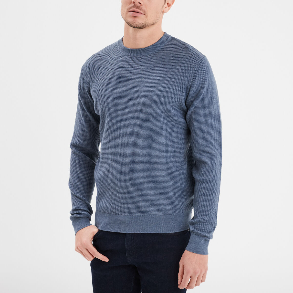 Pull en maille textur&eacute;e col rond bleu fonc&eacute; homme
