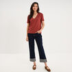 T-shirt fluide col en V manches courtes rouge fonc&eacute; femme