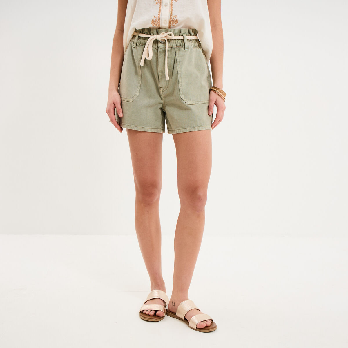 Short mom ceinture cordon coton vert kaki femme