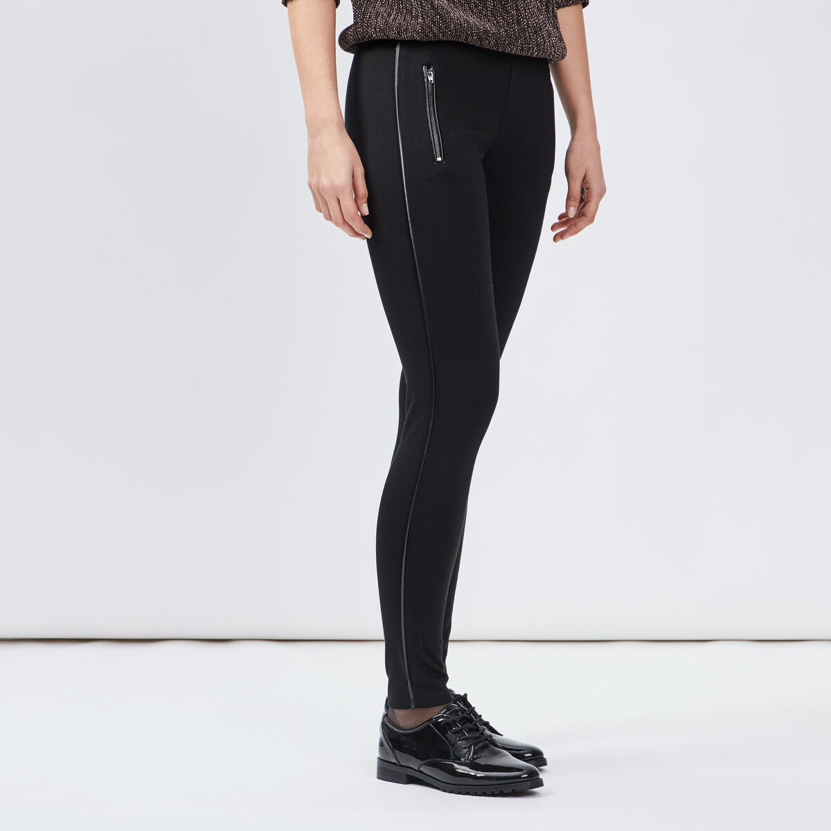 Pantalon legging skinny poche zipp&eacute;e noir femme