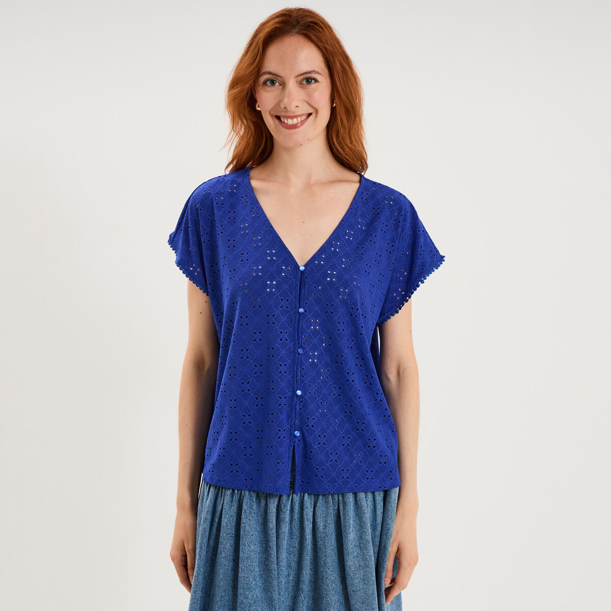 T-shirt dentelle avec boutons bleu electrique femme