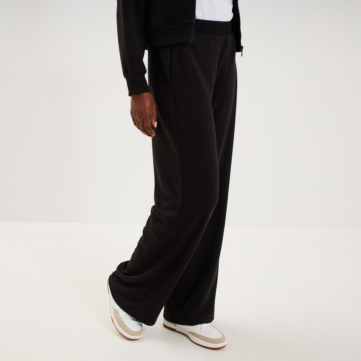 Pantalon de jogging large molletonn&eacute; noir femme