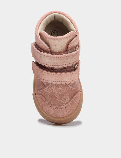Bottillons &agrave; scratchs en cuir rose b&eacute;b&eacute; fille