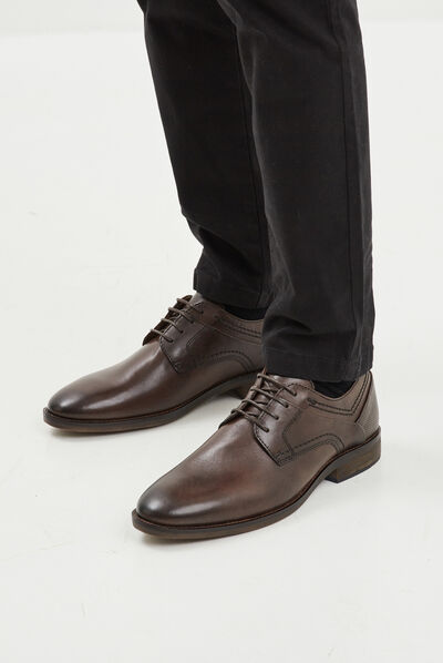 Derbies à lacets en cuir marron homme