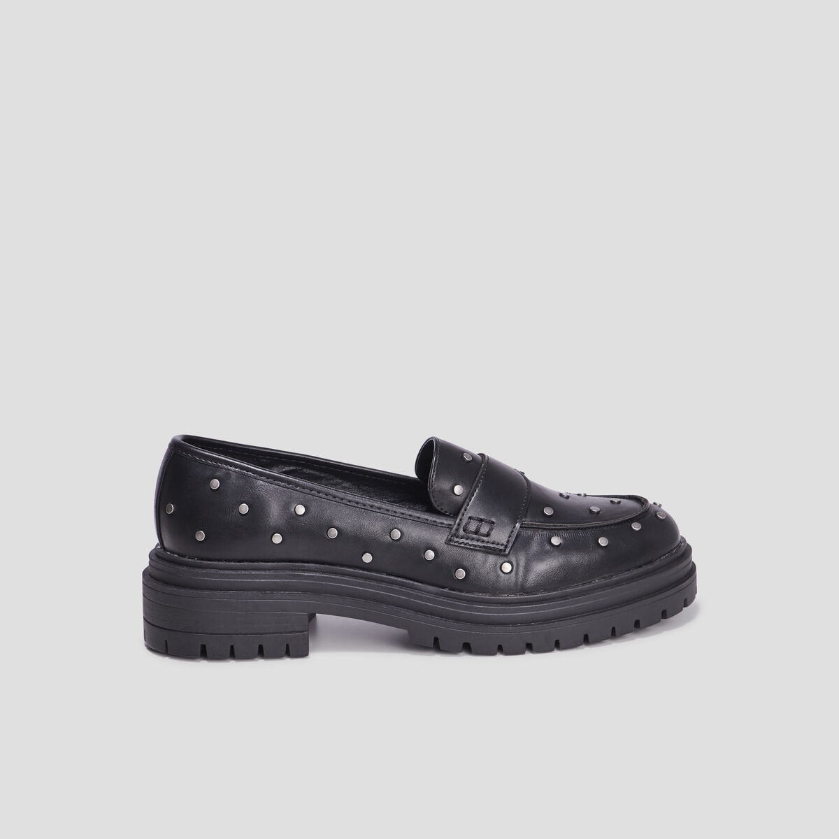 Mocassins crantés à clous noir femme
